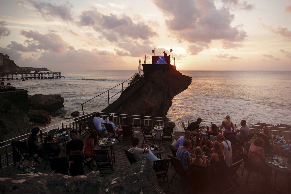 Bali S Rock Bar Where Design And Nature Meet Perfection