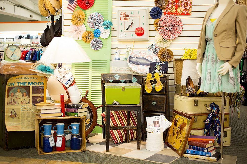 missing luggage store