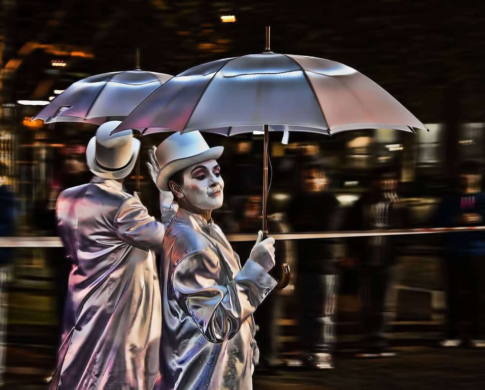 Sydney street performers