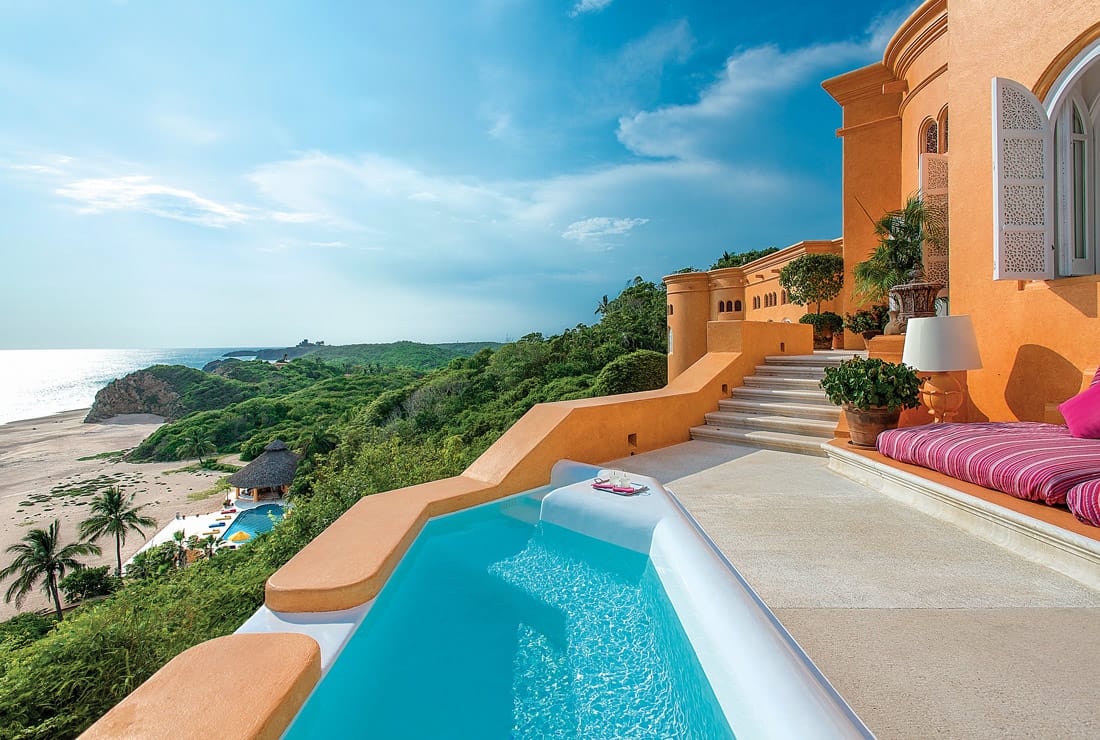 Villa in Mexico with sea views