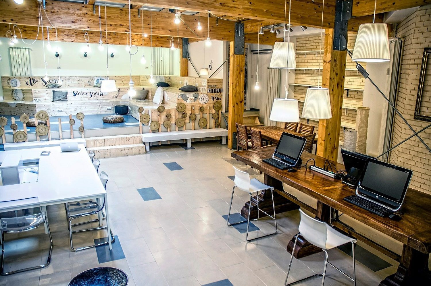 Romania’s First Anti-Café Opens in Bucharest
