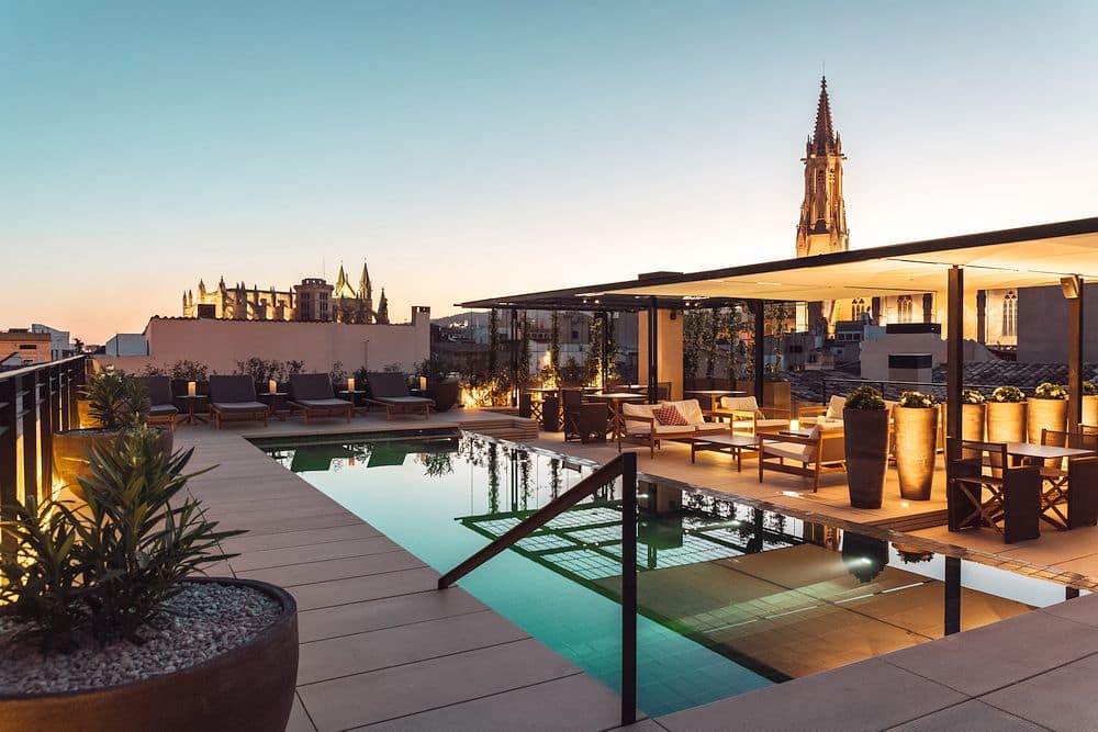 Rooftop pool with views of Palma Old Town