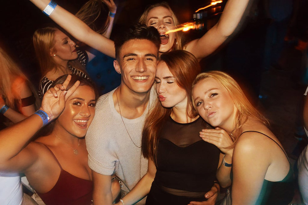 London Pub Crawl Tour