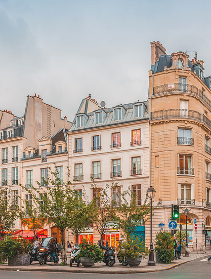 Beautiful neighborhood in Paris