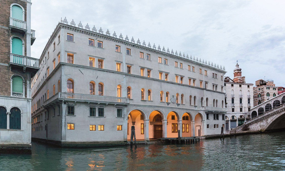 Shopping mall in Venice