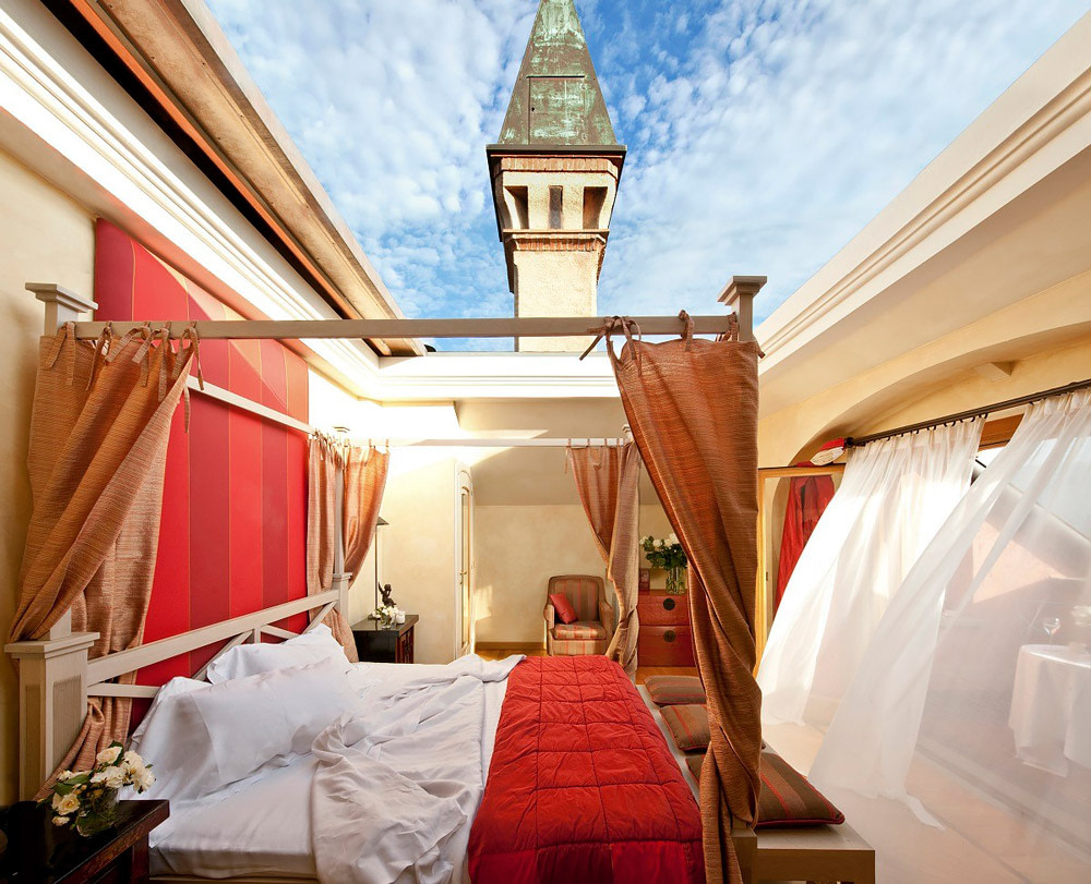 Bedroom with retractable roof