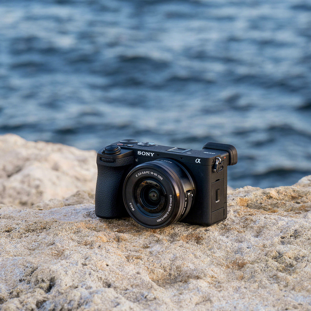 The Best Compact Mirrorless Cameras to Buy for 2024