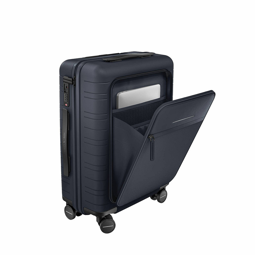 Smart luggage for business travel