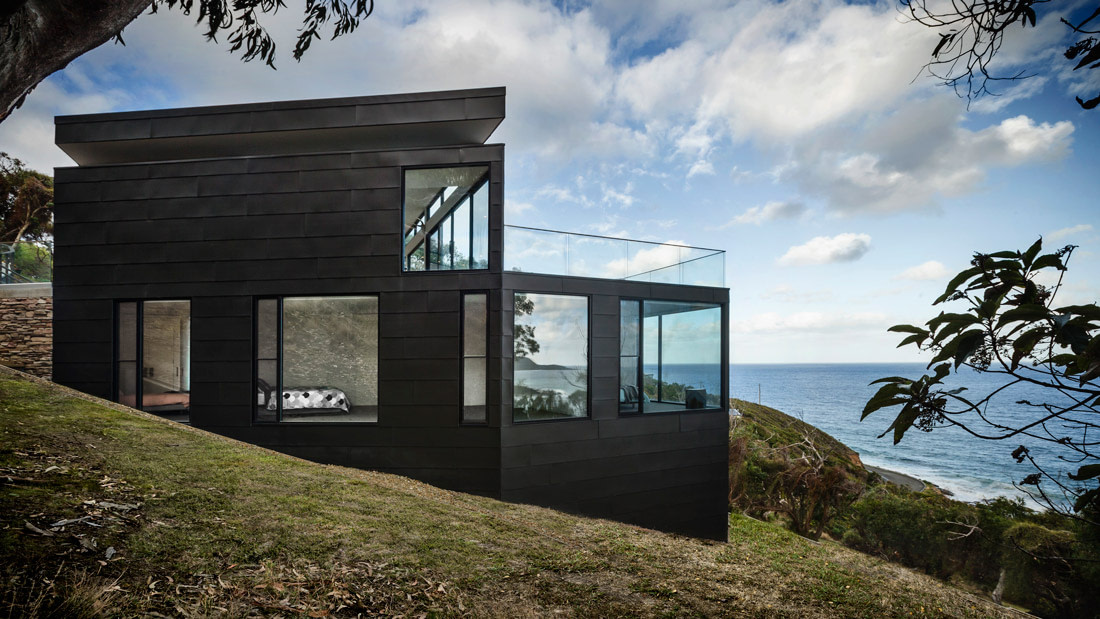 Panoramic floor-to-ceiling windows