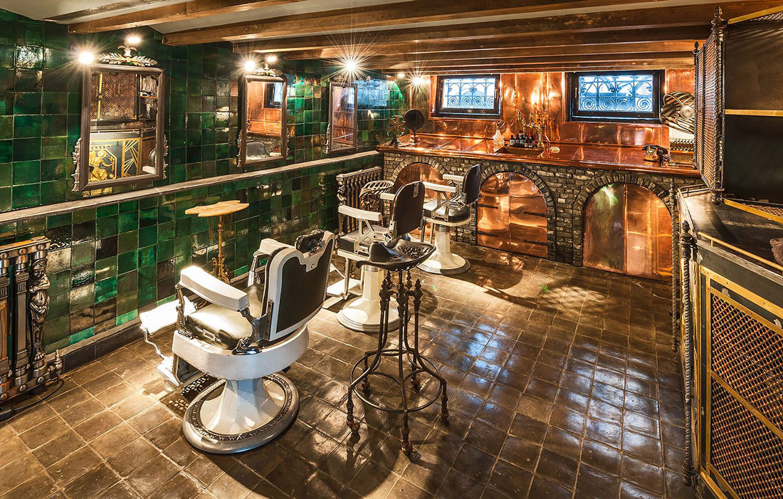 Mayer Manor: A Very Special Stay in Amsterdam