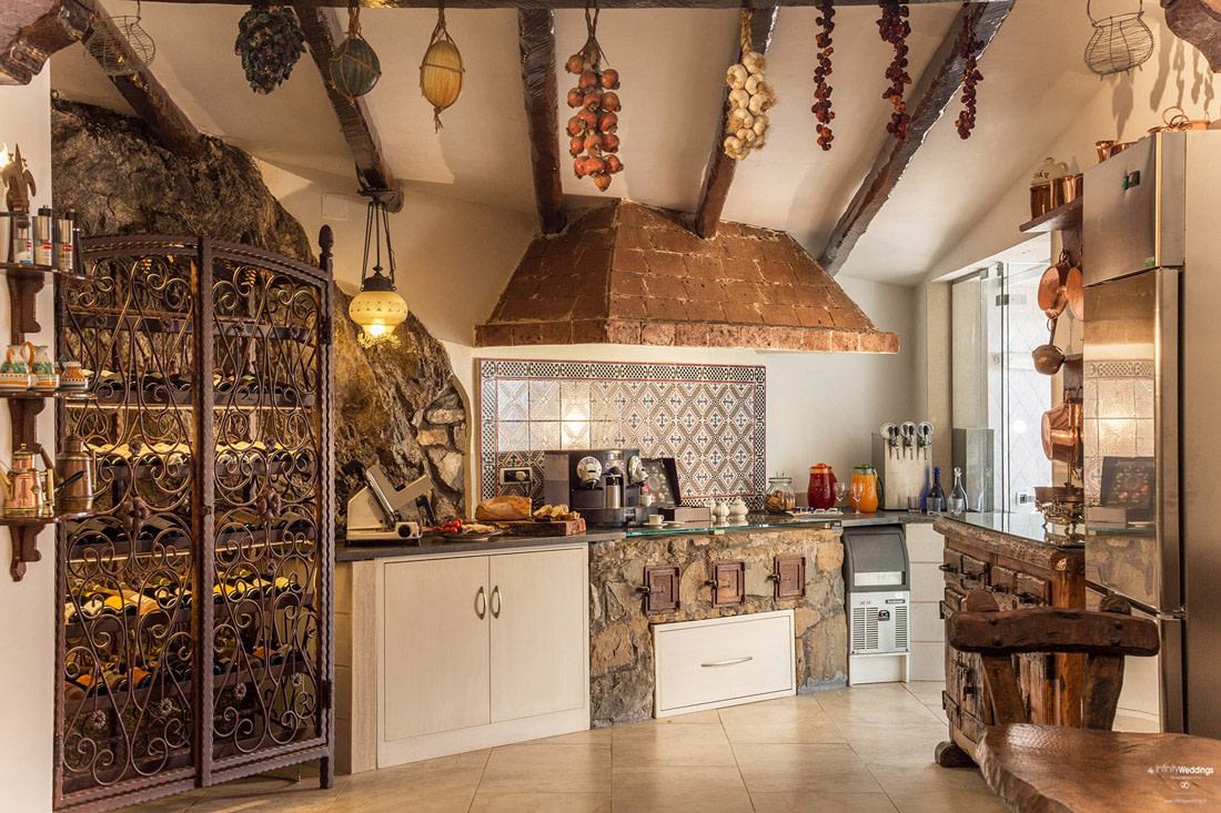 Rustic Italian kitchen