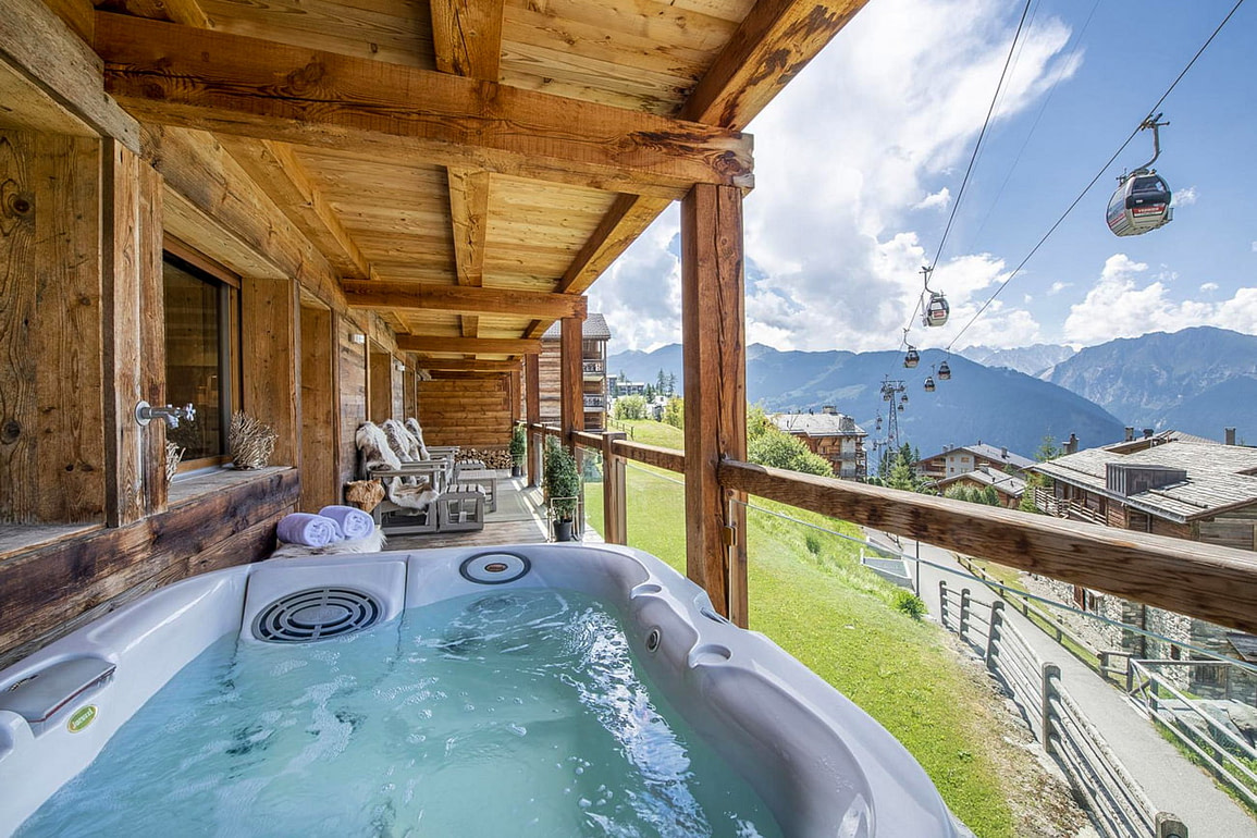 10 Luxury Ski Chalets In Verbier For A Cozy Winter Holiday