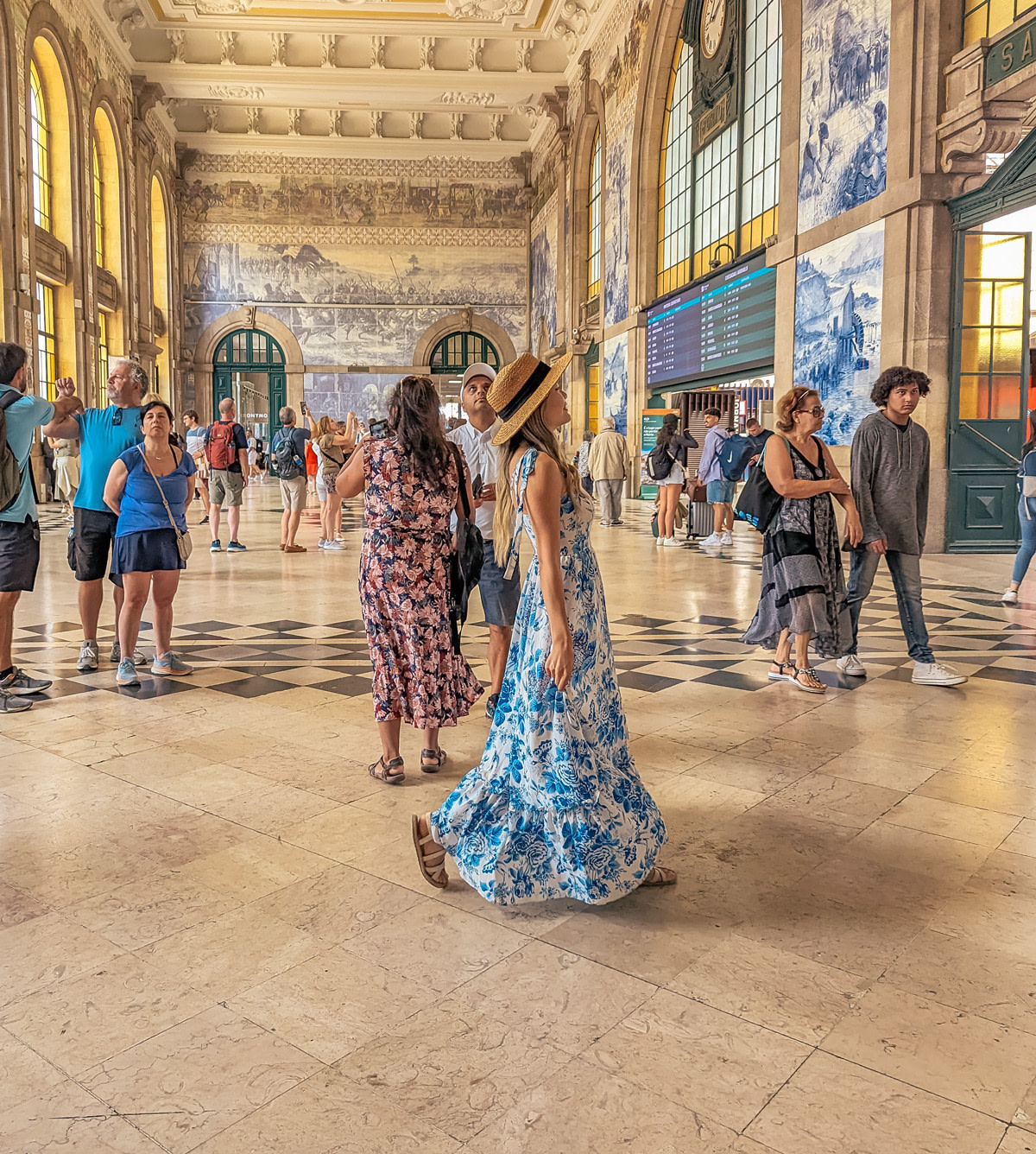 São Bento railway station