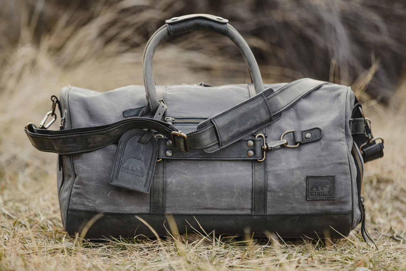 Leather Weekender Bag With Shoe Compartment - Anuent