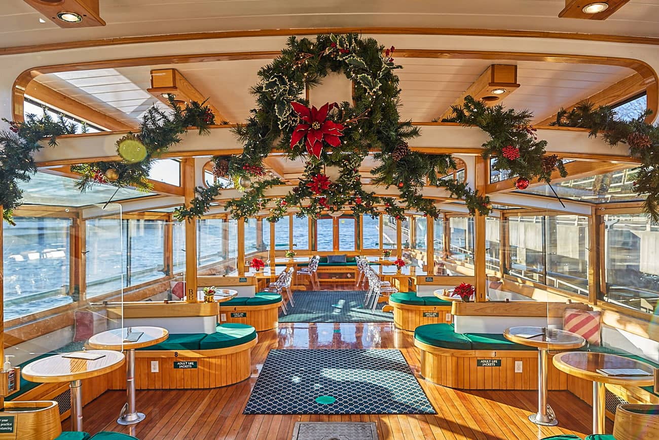 Festive Holiday Cruise in NYC