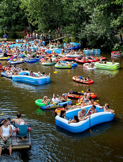 Floating Beer Event