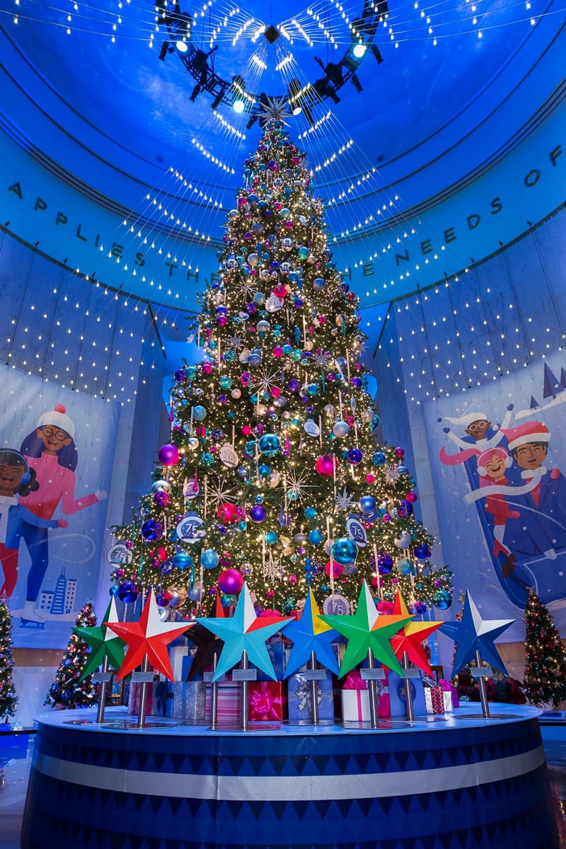 Christmas tree at MSI Chicago