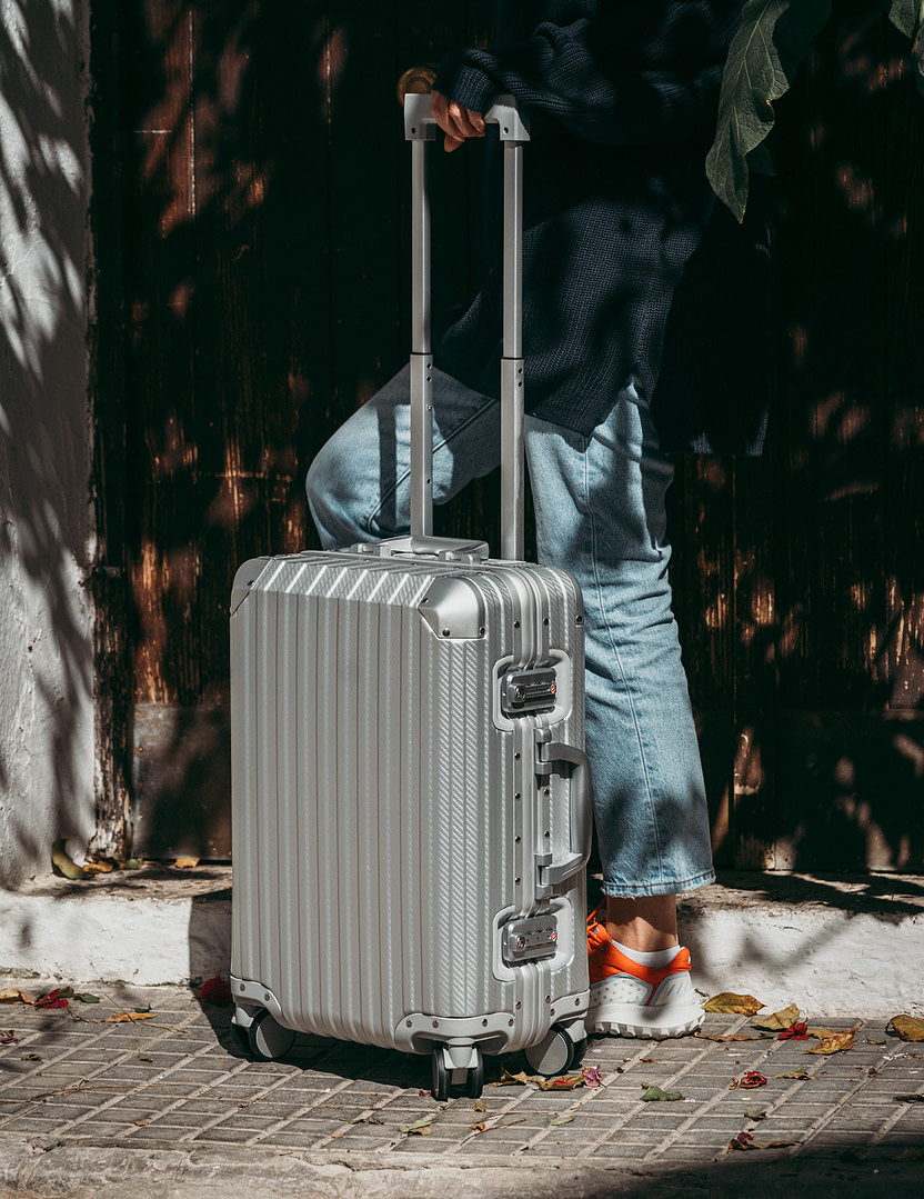 Best luggage without zippers online