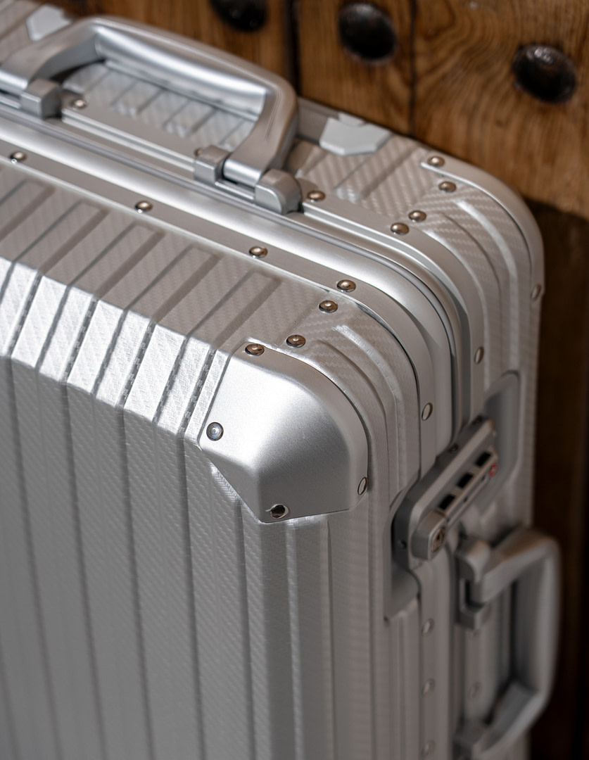 Trek aluminium suitcase cheap