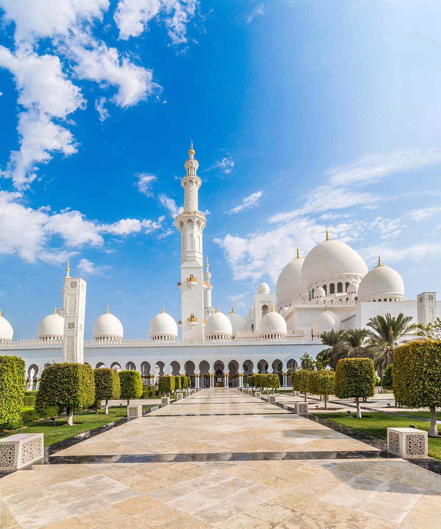 The World’s Most Beautiful Mosque in 17 Photos