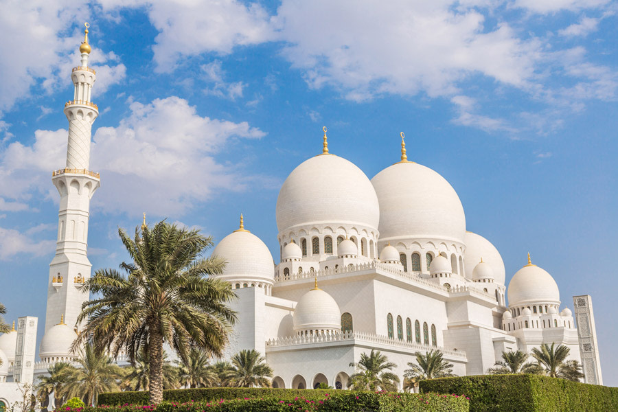 The largest mosque in UAE
