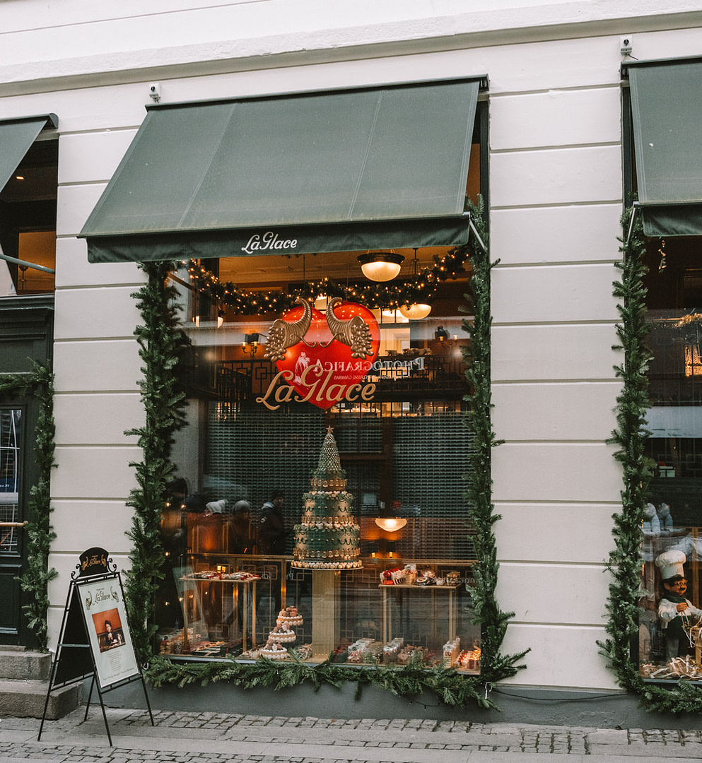 Christmas and Cake at Conditori La Glace