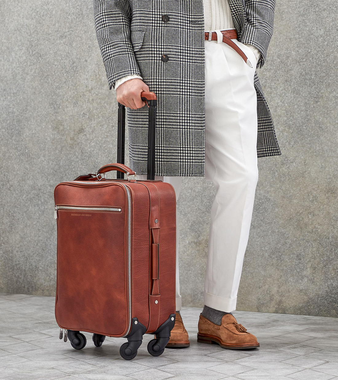 12 Stylish Suitcases That Will Make You Stand Out in Any Airport