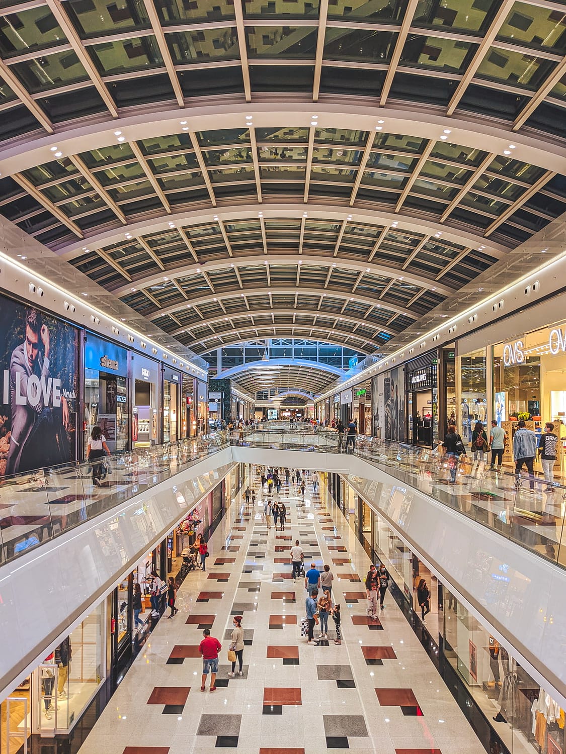 Largest shopping mall in Andalusia