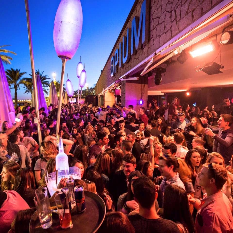 Club en Paseo Marítimo de Barcelona